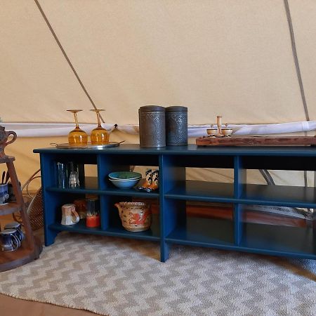 Glamping De Vrije Wind, Tentverhuur Houwerzijl Bagian luar foto