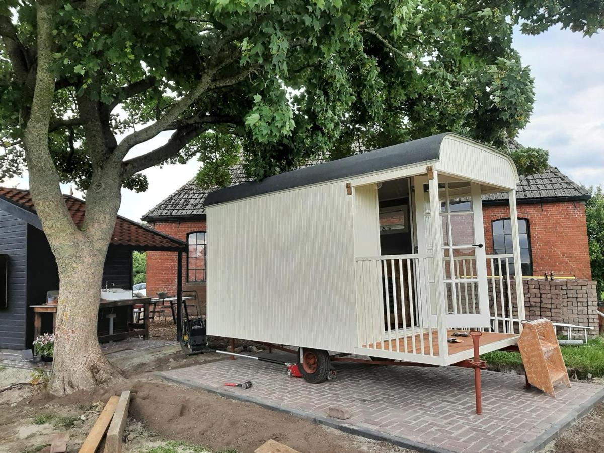 Glamping De Vrije Wind, Tentverhuur Houwerzijl Bagian luar foto